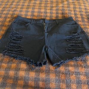 SHEIN Size 2X black shorts Similar to a size 16-18